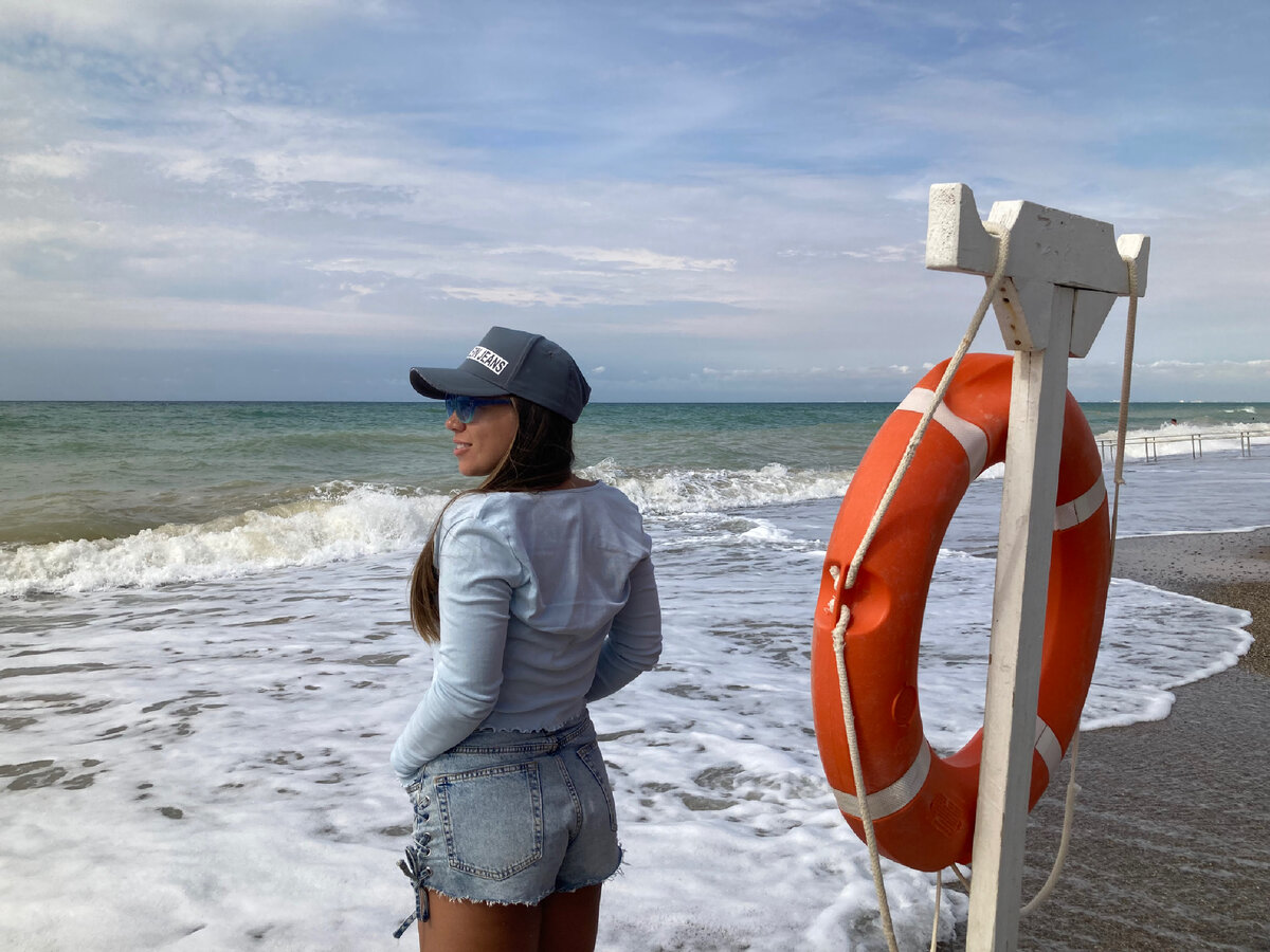 Маша в Крыму