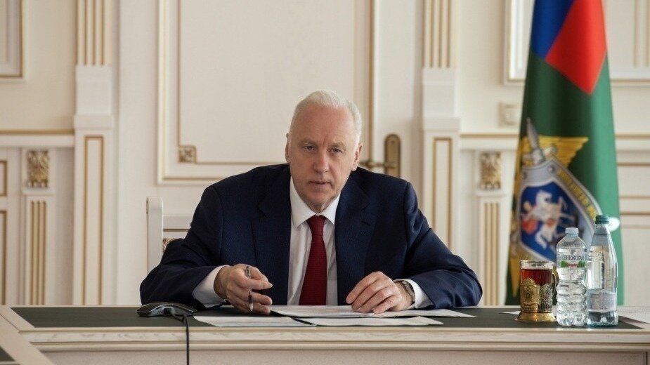     Глава СКР Александр Бастрыкин потребовал обжаловать отмену уголовных дел, которые заводились из-за жалоб на условия проживания жильцов многоквартирного дома в Нижнем Новгороде. Об этом сообщается в Telegram-канале федерального ведомства.
