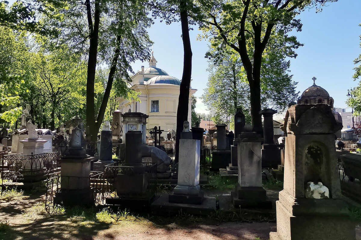 Лазаревское кладбище. Фото автора.