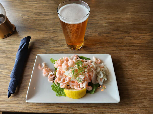    В шведских аэропортах введут потолок цен на продукты питания