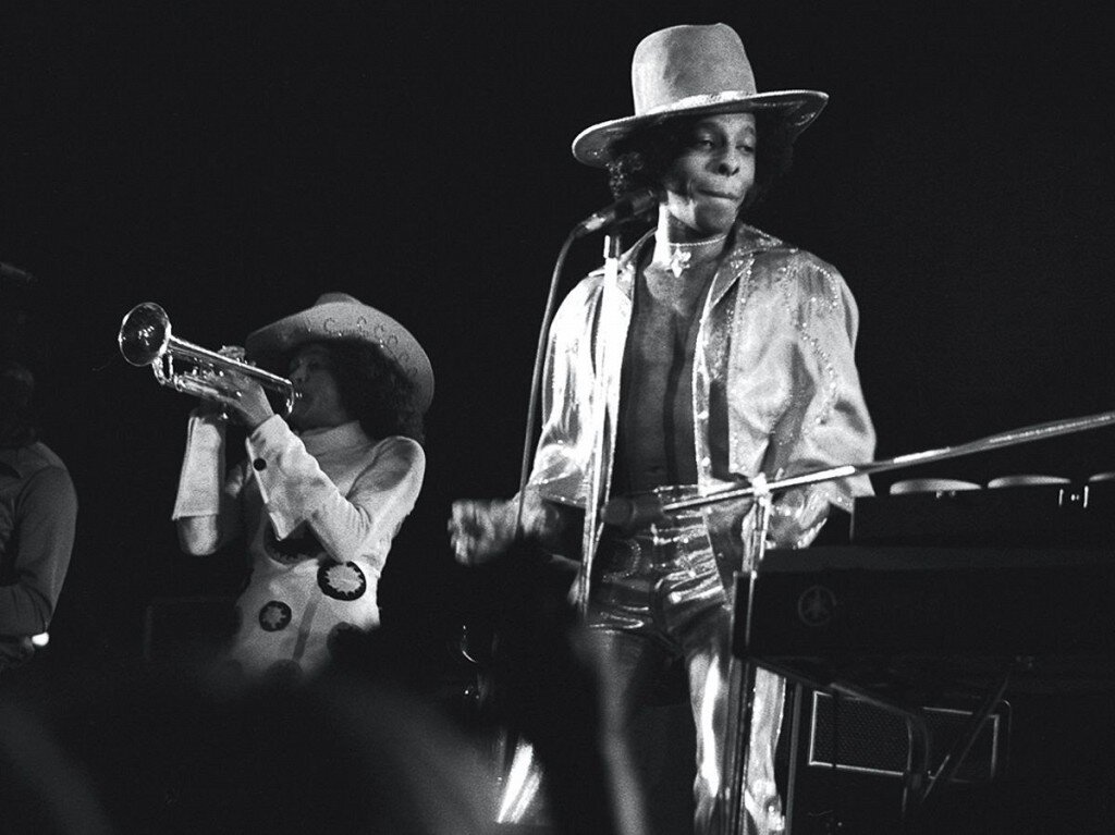 Sly stone. Sly and the Family Stone. Группа Sly & the Family Stone. Джаз рок фотографии. Sly and the Family Stone foto.