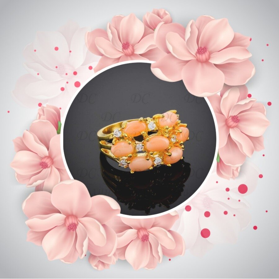 Ювелирная бижутерия. Кольцо с кораллами и фианитом.