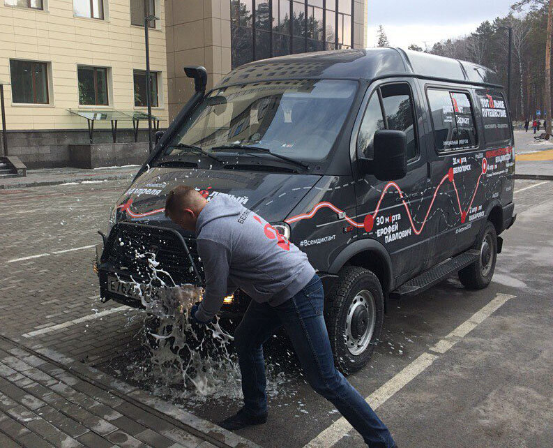 Соболь новости. Тревел 4х4 в Новосибирске. Соболь 4х4 почта России. Нева тревал 4х4 авто картинки. Фото Соболь с оператором.