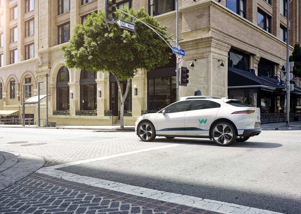 I-PACE — первый полностью электрический полноприводный Jaguar