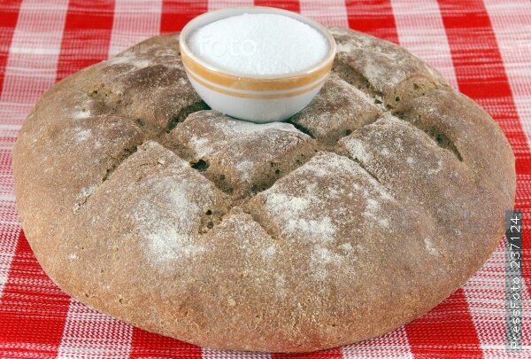 Соль и хлеб