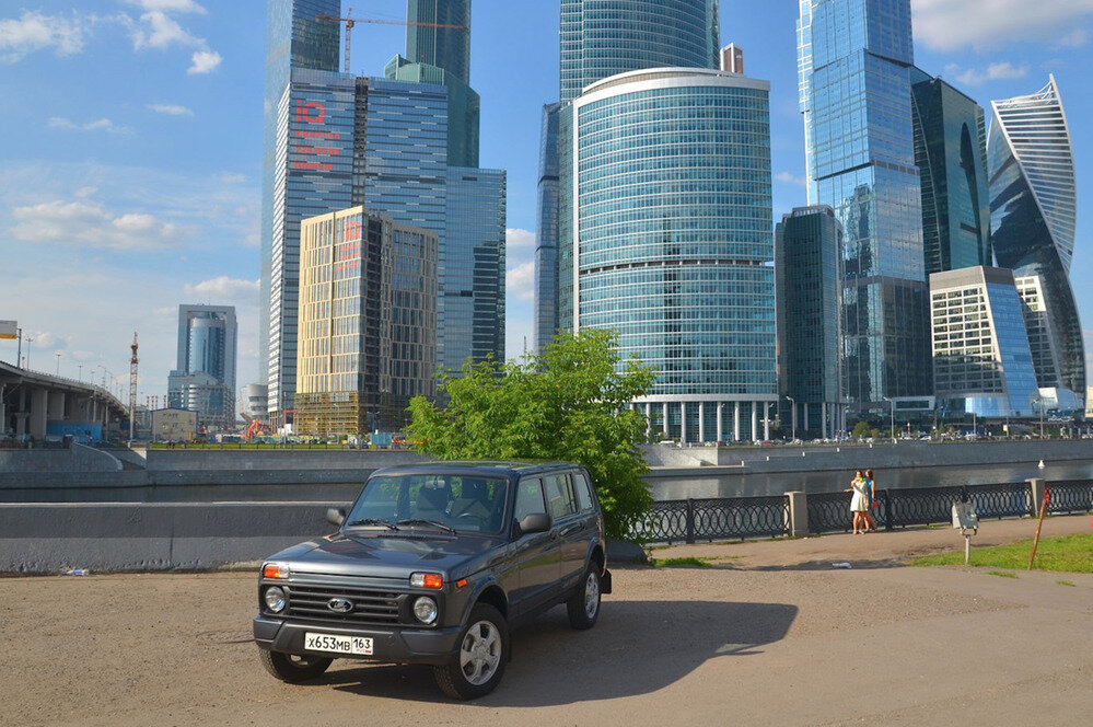 Для  Urban 5 дв. доступно 7 «металликов» и один «не металлик». Никакой  доплаты за цвет нет – даже «металлики» включены в базовую комплектацию. 