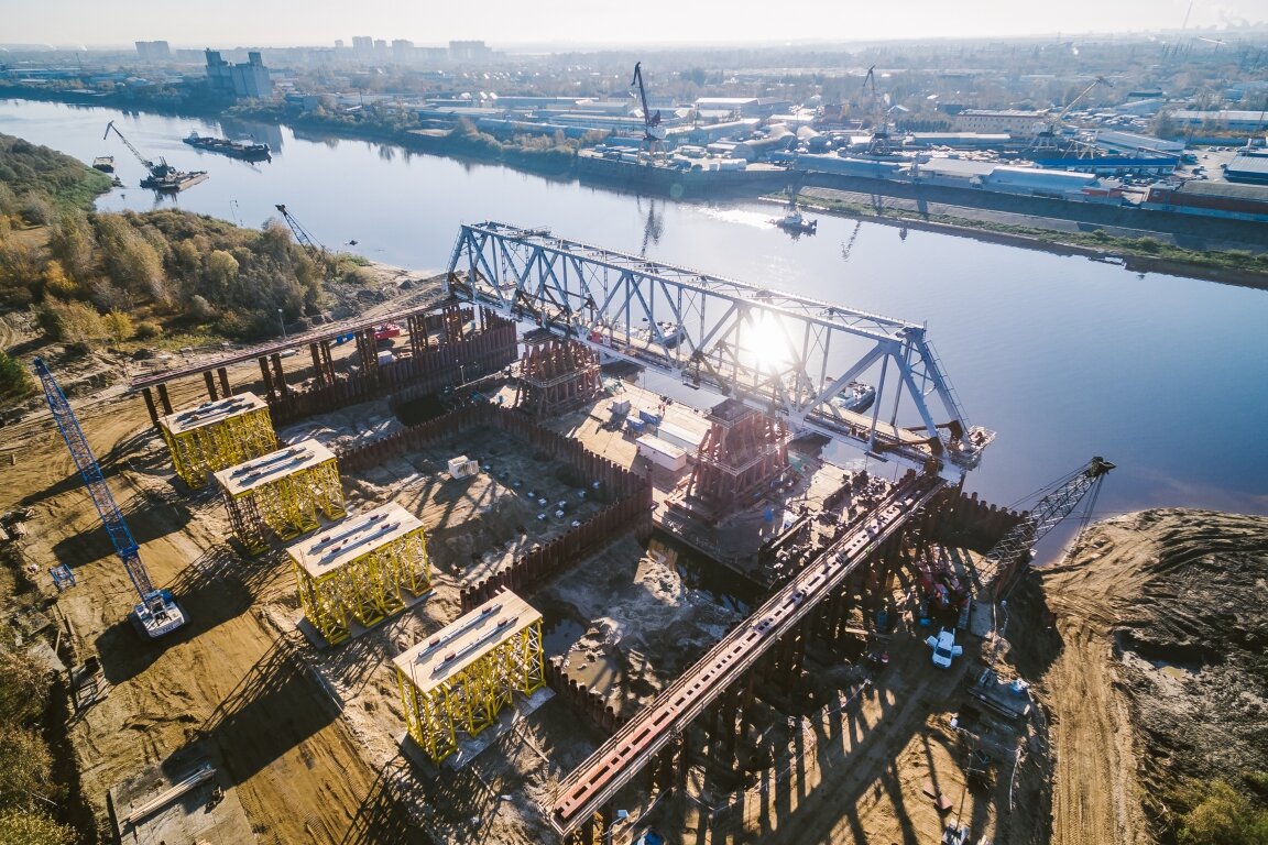 Демонтаж моста через оку