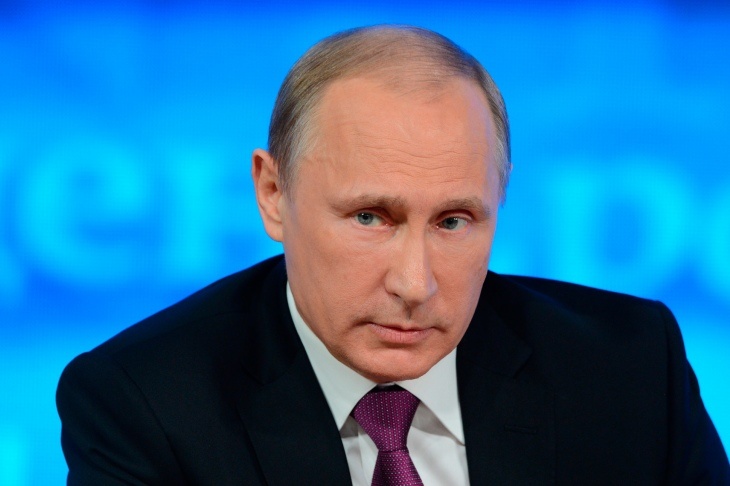  Обращаясь к россиянам, президент Владимир Путин сообщил о том, что пенсионная реформа необходима, но ее проведение требует поправок. В видеообращении Путин предложил повысить пенсионный возраст для женщин не до 63, а до 60 лет.Фото: 1nsk.ru