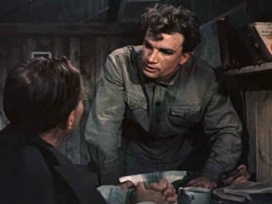 Кадр из фильма «Коммунист», 1957 г.