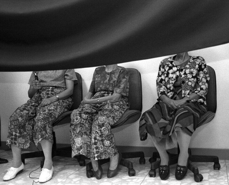  на фото - 3 женщины, которых обманом сделали проститутками для японской армии во время Второй мировой войны, заманив  объявлениями  в БКК и Гонконге. 
