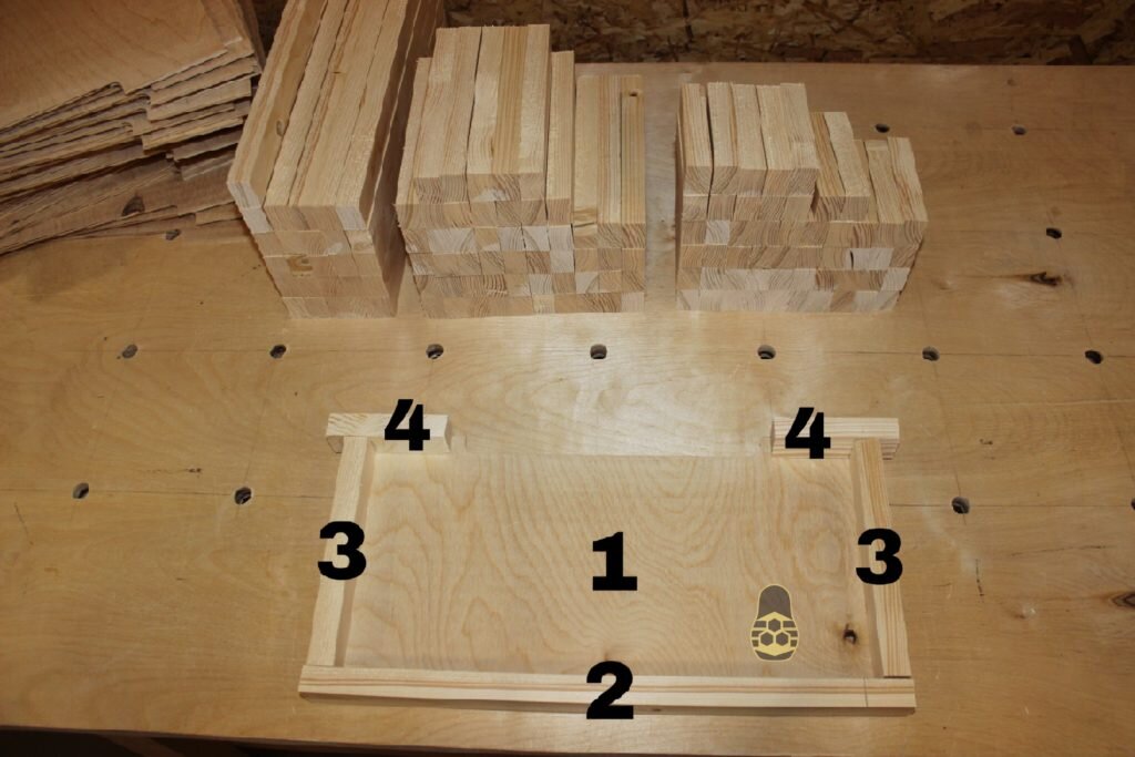 Детали кормушки для пчёл внутриульеваой из дерева