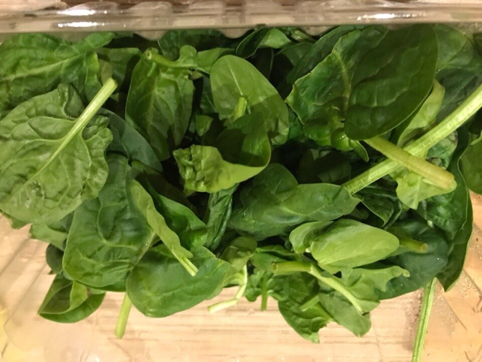 Знакомьтесь - шпинат! Он очень вкусный и полезный! 