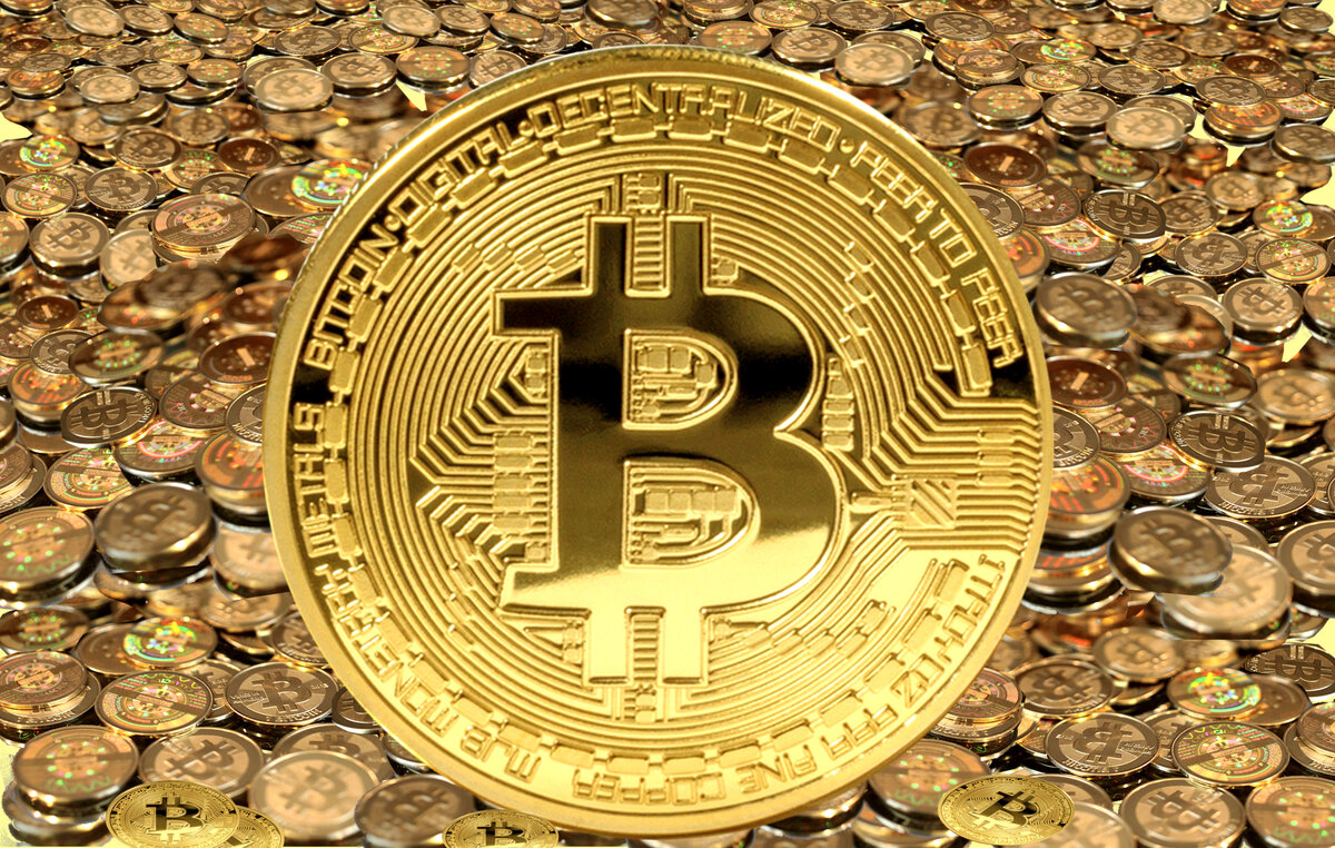 Биткоины просто ворвались в нашу жизнь