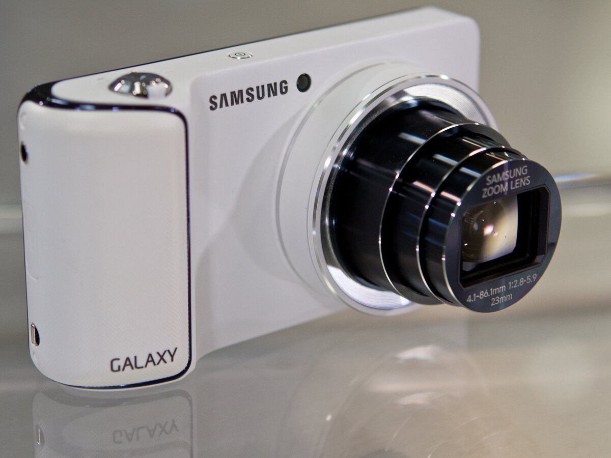 Samsung Galaxy S4 Zoom – первый смартфон с РЕАЛЬНЫМ оптическим зумом |  EazyTech – просто о технологиях | Дзен