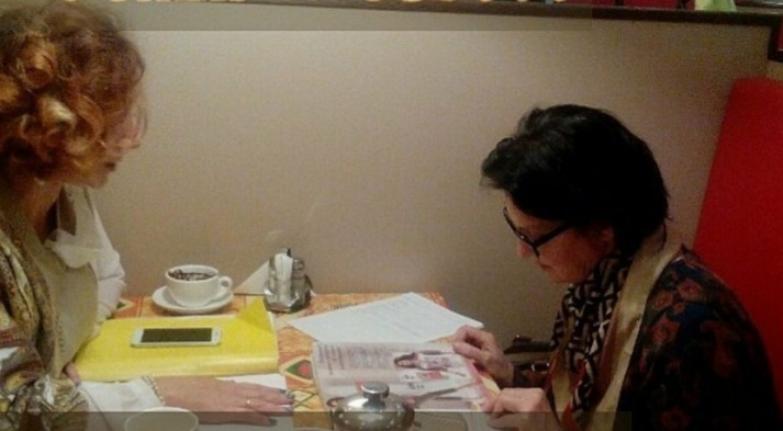                      Первая встреча с клиенткой в кафе. Фото Анны Сизоновой.

 