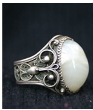  Предполагаемое кольцо Марины Цветаевой, подаренное Майе Саркисян. Фото из группы В. Астаховой.