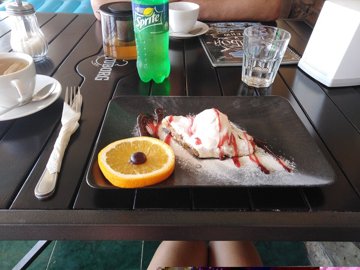 Обед в кафе "Прибой" в  хуторе Джанхот