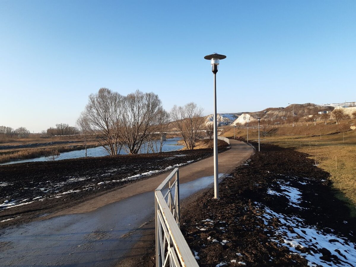 Переехал в маленький город, где бутылка воды стоит 109 рублей | Пьетро  Медичи | Дзен