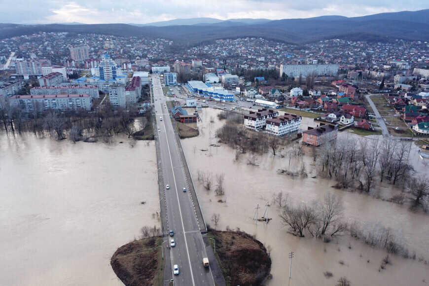 4 февраля в 1:25 произошло повышение уровня воды в реках Кавярзе и Чепси, г. Горячий Ключ с последующим выходом их из берегов.