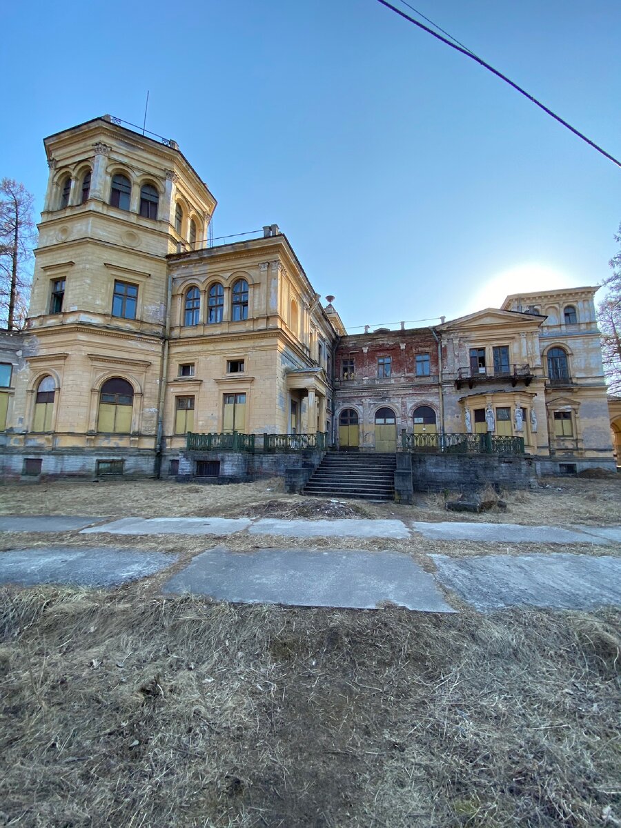 Дворец в настоящее время 2020 год. Фото из личного архива