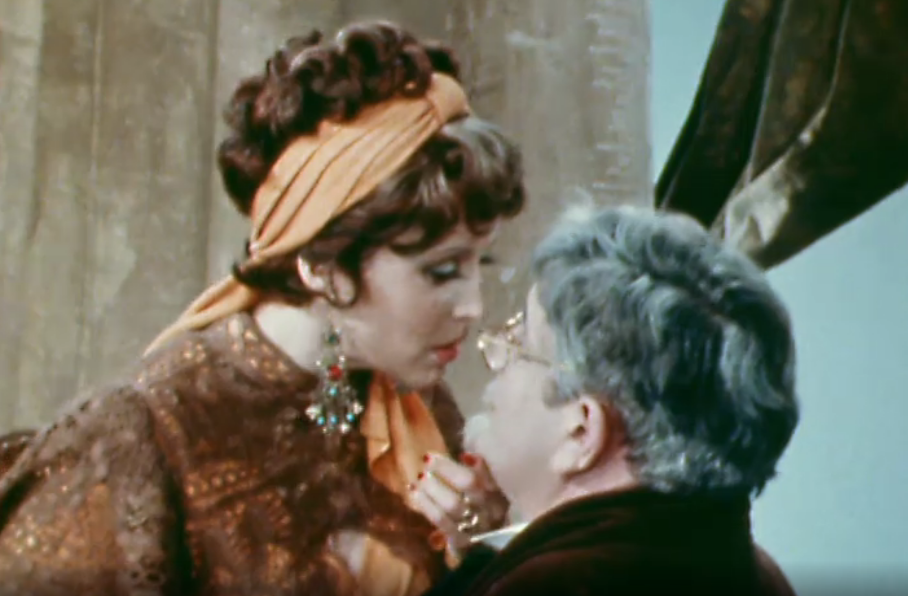 Кадр из телеспектакля "Средство Макропулоса" (1978)