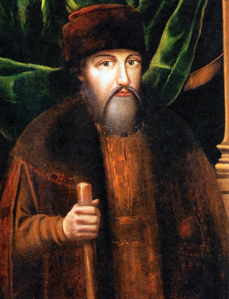 Тихон Никитич Стрешнев. Интересно, что и всего окружения только ему и Михаилу Черкасскому Пётр  I позволил носить бороды.