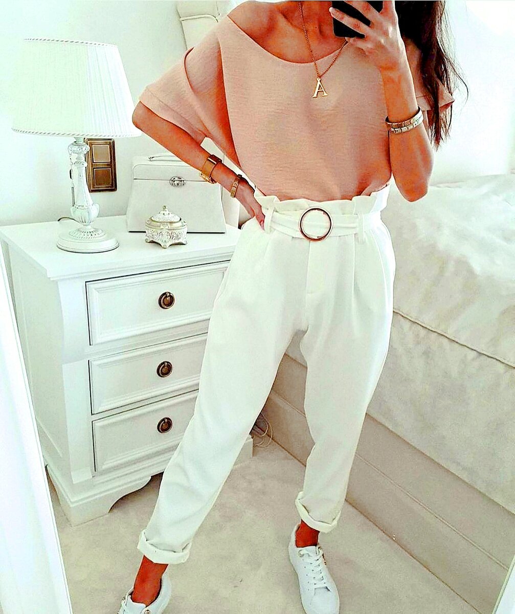 Выглядеть безупречно можно в любой одежде. Важно знать, как сочетать детали, чтобы ансамбль смотрелся гармонично и эффектно. 