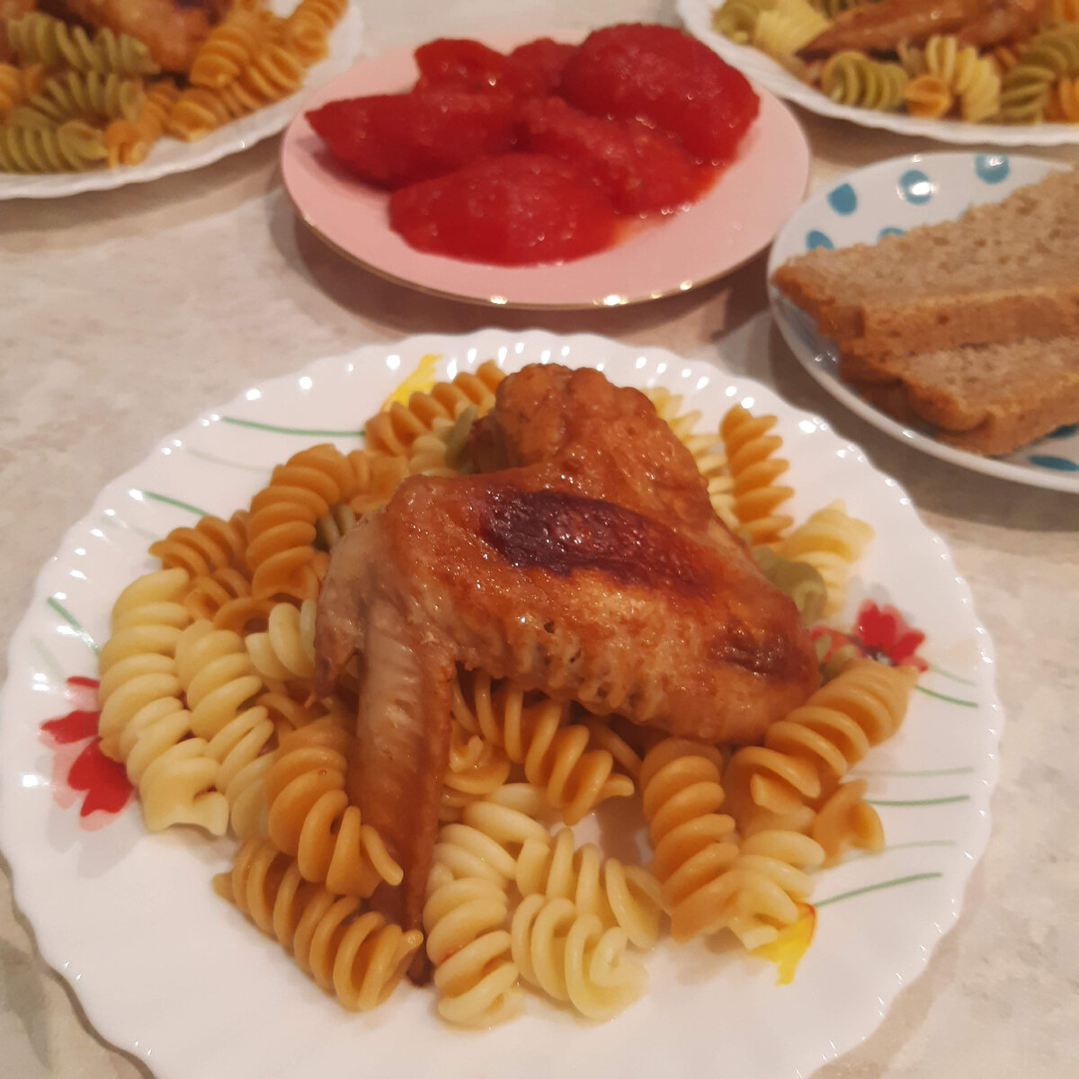 Макароны с курицей