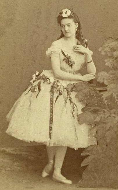 Адель Гранцова (Яндекс-картинки)