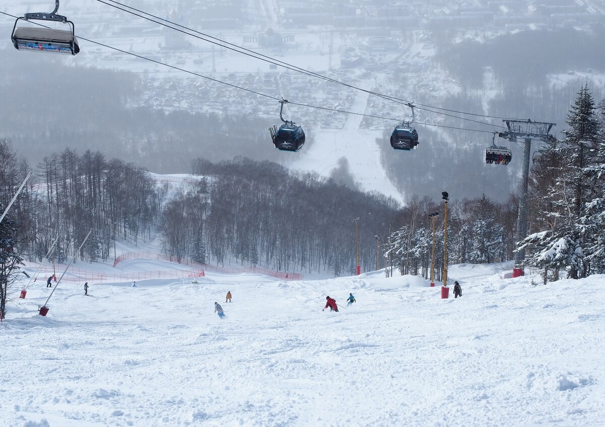 ночной горный воздух южно-сахалинск. глк каменный мыс. южно-сахалинск горнолыжный комплекс. комплекс горный воздух южно сахалинск. комплекс горный воздух южно сахалинск.