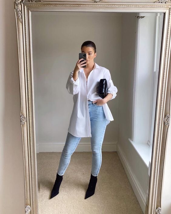 Просто с джинсами без дополнений сверху