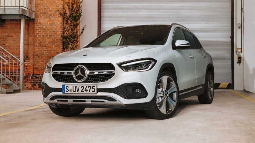 Mercedes GLA цена от 3 миллионов рублей. фото Mercedes
