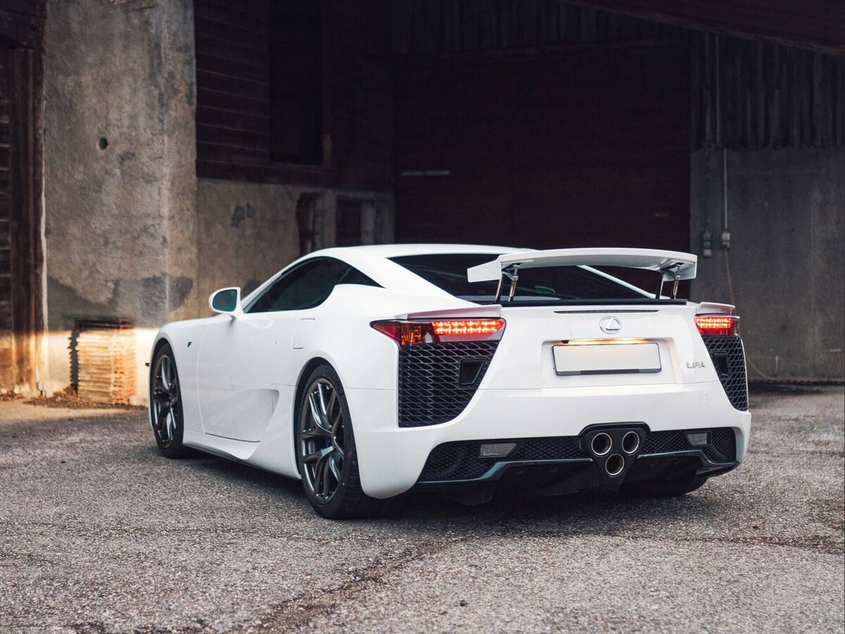 Lexus LFA  CarZone  