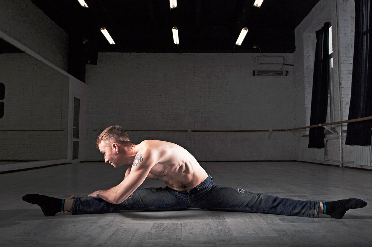     3 упражнения для растяжки, чтобы сесть на шпагат