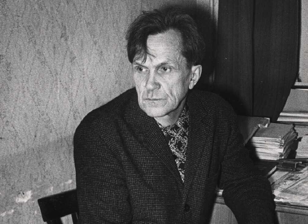 Родился 5(18) июня 1907 года в г. Вологда - умер в г. Москва 17 января 1982 г. (74 года). Его жизнь была полна страданий, а смерть была невменяемо тяжела. Похоронен на Кунцевском кладбище (Троекуровское. Онже Старо-кунцевское) в г. Москва.