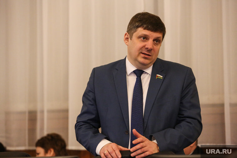    Левченко пришлось объясняться перед избиркомом из-за неудачного дизайна АПМ