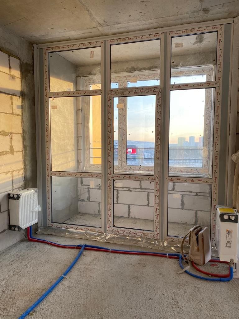 Лоджия и объемные радиаторы в спальне ЖК "Румянцево парк" 