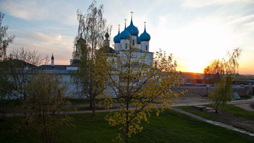 ©  сайт Высоцкого мужского монастыря 