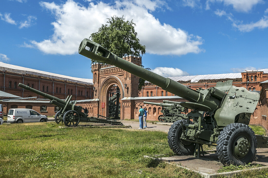 Военно исторический музей москва. Артиллеристов СПБ музей. Пушки у артиллерийского музея в СПБ. Музей артиллерии Санкт-Петербург ф-22. Горьковская военный музей.