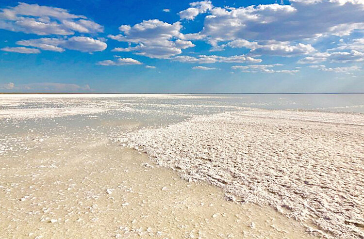 Эльтон добыча соли. Посёлок эльтон соленое озеро. Фототур эльтон. Эльтон добыча соли. Баскунчак соленое озеро.