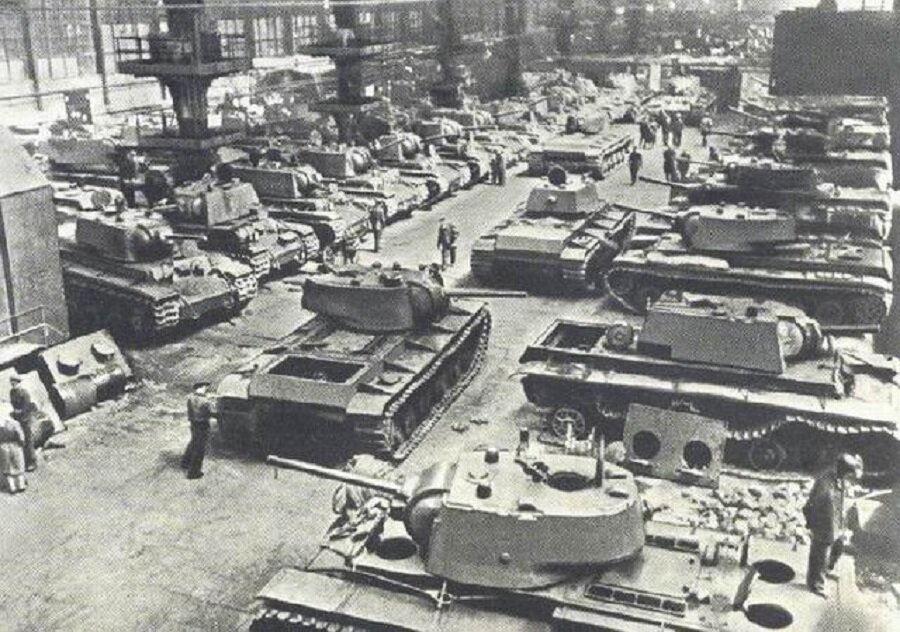 Сколько танков построил СССР за Великую Отечественную войну | Оружие и  техника | Дзен