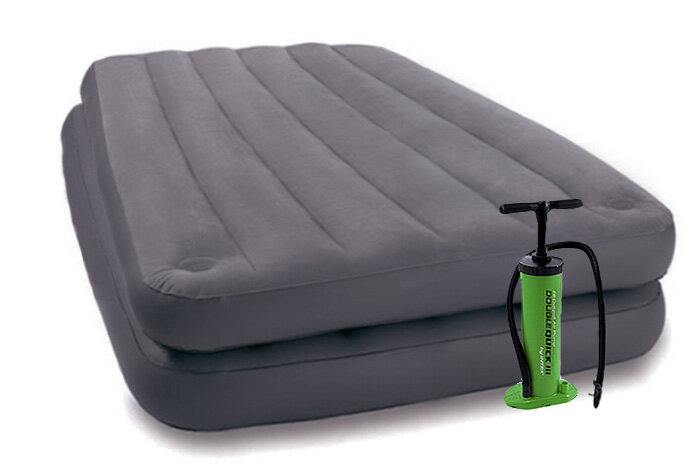 
Активная реклама и распространение надувных матрасов дают о себе знать. Каких только преимуществ не приписывают своей продукции производители — от уникального ортопедического эффекта до чудесной прочности и долговечности. В итоге все чаще люди задумываются над тем, чтобы не просто получить дополнительное спальное место для гостей, а заменить надувным дорогой пружинный или беспружинный матрас, а заодно и кровати с диванами. 
