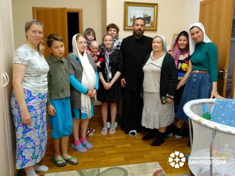 Приют «Нечаянная радость» с духовником отцем Евгением Попиченко