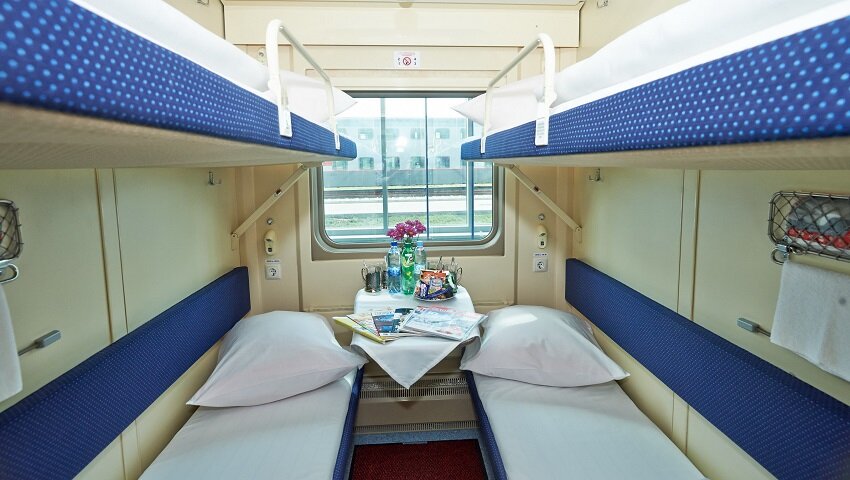 обычное купе в поезде