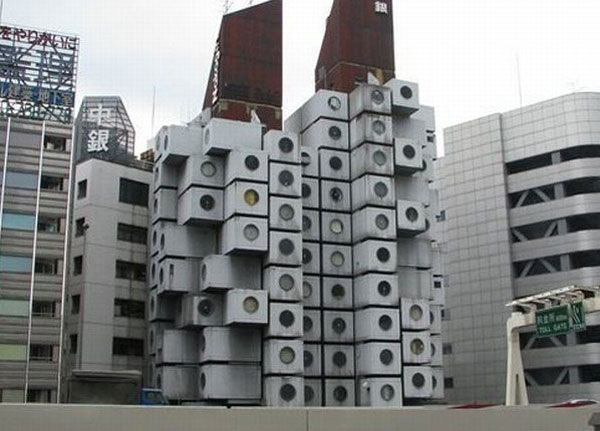 Дома с капсульными квартирами - прототип сегодняшних микро-квартир...