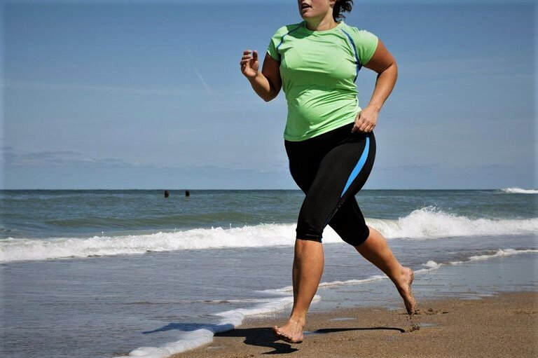 Как хочется вернуться к бегу по утрам. А уж по пляжу - так вообще мое любимое. Вроде и нагрузка дополнительная. но ноги травмируются меньше, чем даже в лесу 