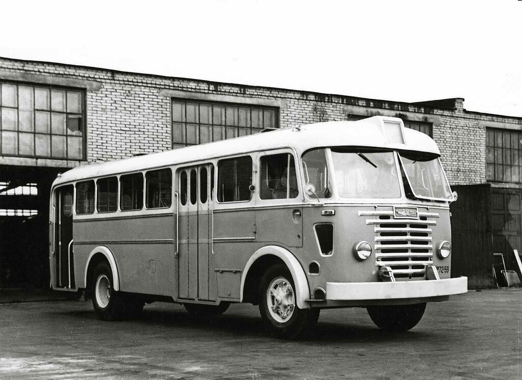 Ikarus 60