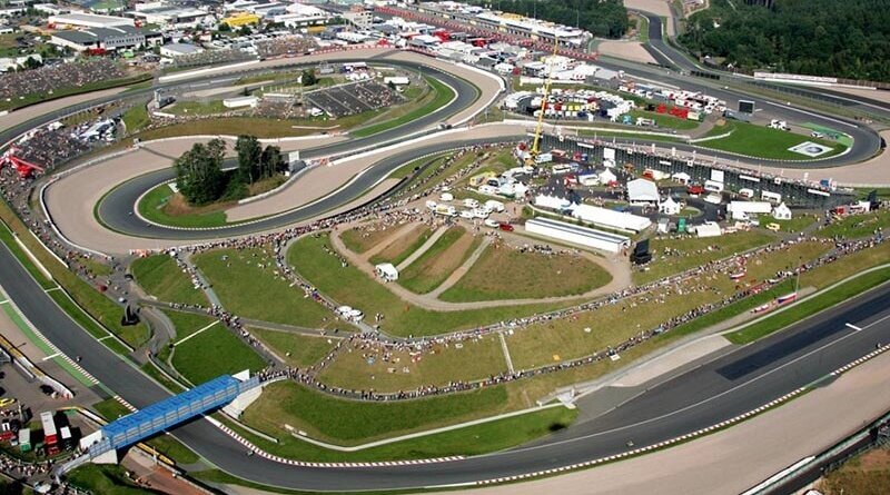 Захватывающие новости для всех поклонников трассы Заксенринг: Гран-при Германии в Moto GP продлевается на 2020 и 2021 годы. И предпродажная подготовка к 2020 году начнется в воскресенье!