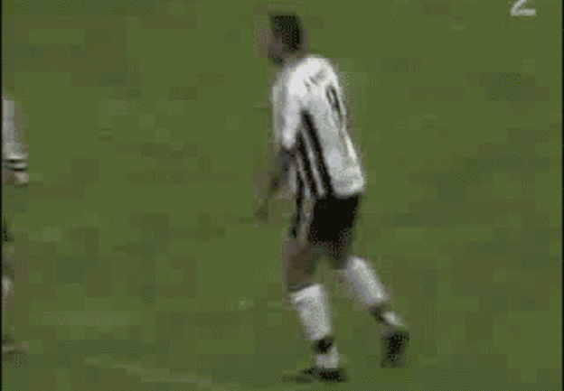 Если праздновать голы, то широко и с... размахом!