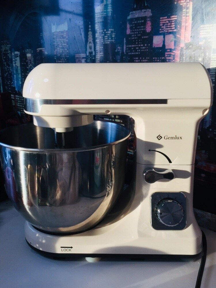 Компактненький и презентабельный .